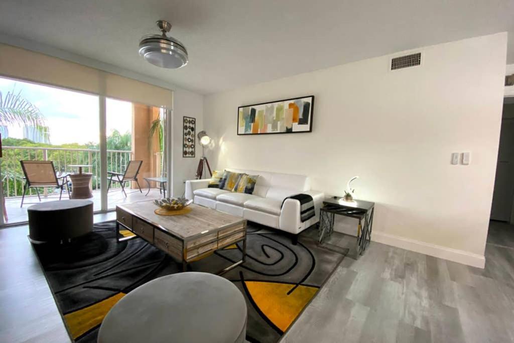 Yacht Club At Aventura 2 Bed 2 Bath Luxurius Cozy Brand New 2020 Daire Dış mekan fotoğraf